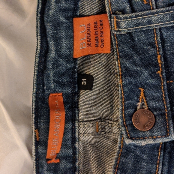 Gold Floral Embroidered Jeans, 31x34 BLU JEANIOUS. - Picture 10 of 11